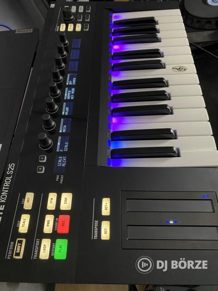 Native Instruments Komplete Kontrol S25