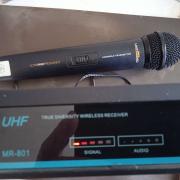 MIPRO MR-801 vezeték nélküli  UHF mikrofon vevő , működik .