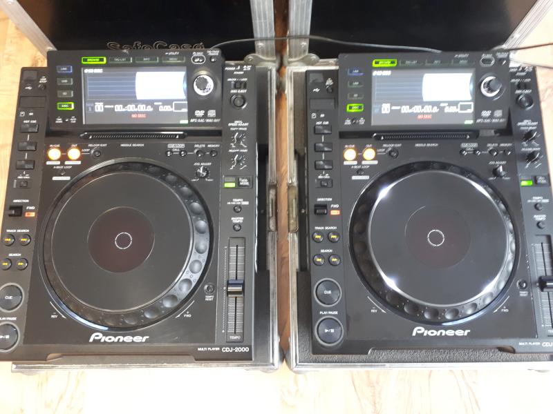 Pioneer CDJ-2000