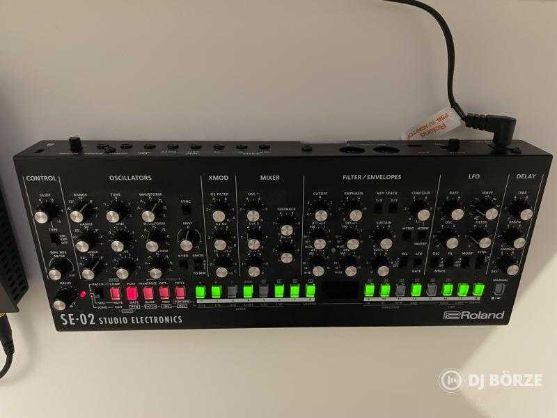 Roland SE-02