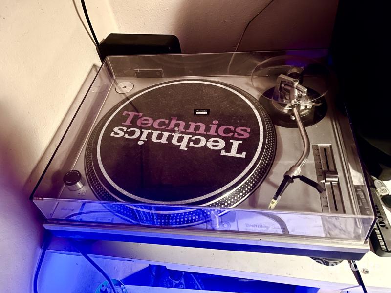 Technics sl 1200mk2 kiválló állapotban tetővel !