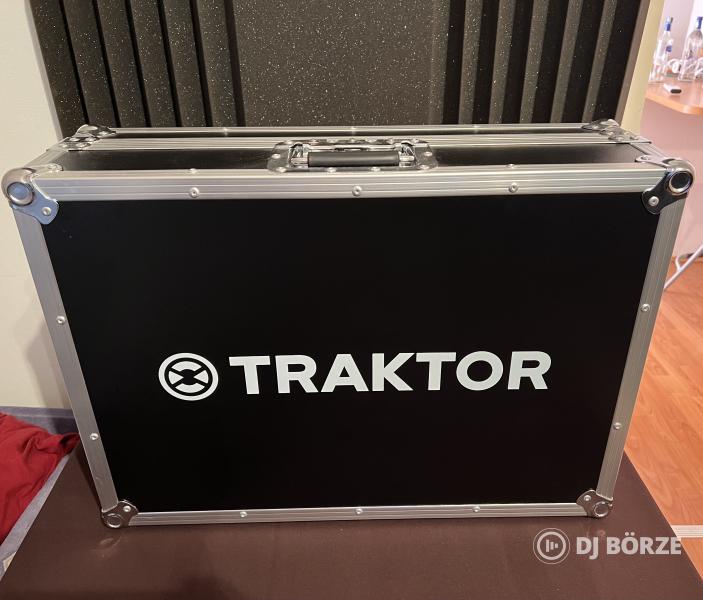 Native Instruments Traktor Kontrol S4 MK3