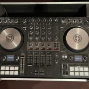 Native Instruments Traktor Kontrol S4 MK3