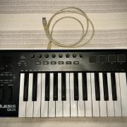 Alesis QX25 midi billentyűzet