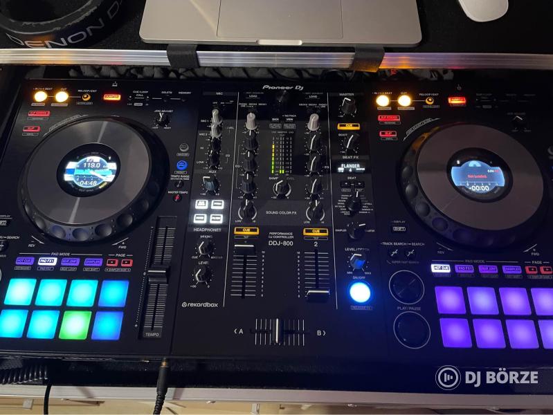 PIONEER DDJ800 + Rack