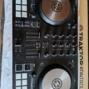 Native Instruments Traktor Kontrol S2 Mk3