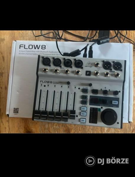 Behringer Flow 8