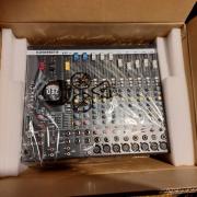 Allen & Heath Zed60-14FX keverő