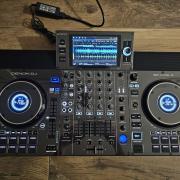 DENON DJ - SC Live 4 controller