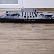 DENON DJ - SC Live 4 controller