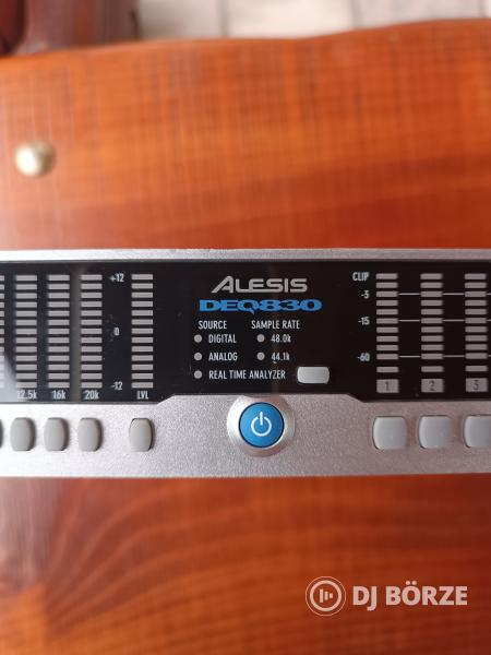 Alesis deq 830