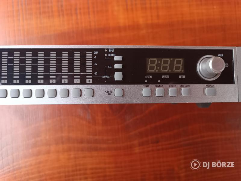 Alesis deq 830