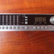 Alesis deq 830