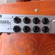 Alesis deq 830