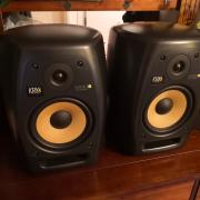 KRK VXT8 monitorok