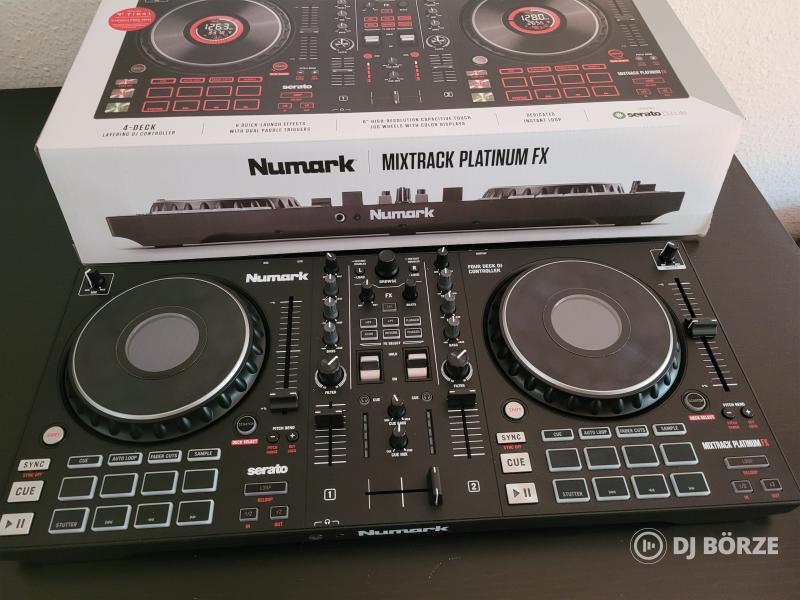 Numark Mixtrack Platinum FX + táska