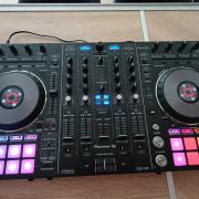 Pioneer DDJ-RX i7 laptoppal