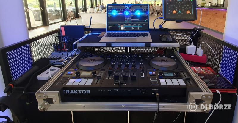 Native Instruments Traktor Kontrol S4 MK3