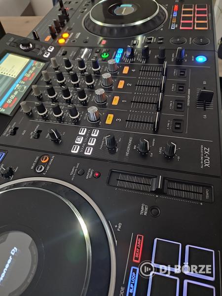 Pioneer XDJ-XZ + Magma Rack + Decksaver