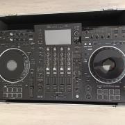 Pioneer XDJ-XZ + Magma Rack + Decksaver