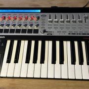 Novation 25sl mk2 hibátlan midikontroller