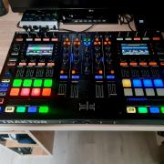 Native Instruments Traktor Kontrol S8