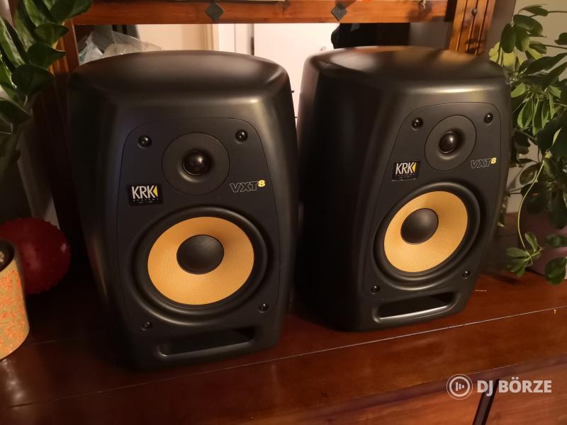 KRK VXT8 monitorok és egy előfok