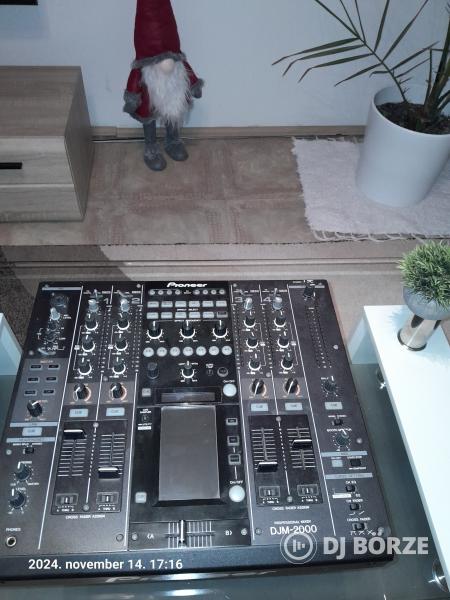 Pioneer DJM 2000