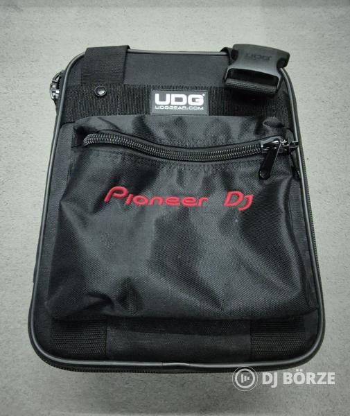 UDG Ultimate CD Player/Mixer Bag Small Black U9120BL