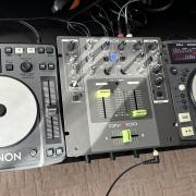 Denon DN-X100 keverő és 2db DN-S1000 lejátszó