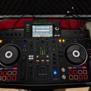 PIONEER XDJ RX2 + UDG táska