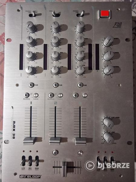 Reloop RMX 30 KEVERŐPULT