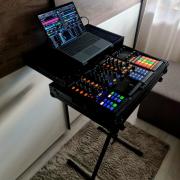 Native Instruments Traktor Pro moduláris szett (+ Zomo rack + állvány + decksaverek + tokok)