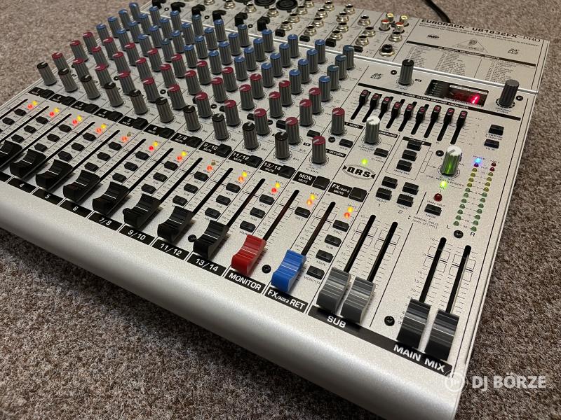 Keverő Behringer ub1832 fx-pro