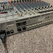 Keverő Behringer ub1832 fx-pro