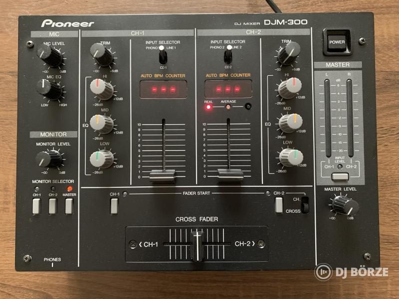 Pioneer DJM-300 2 csatornás DJ keverő