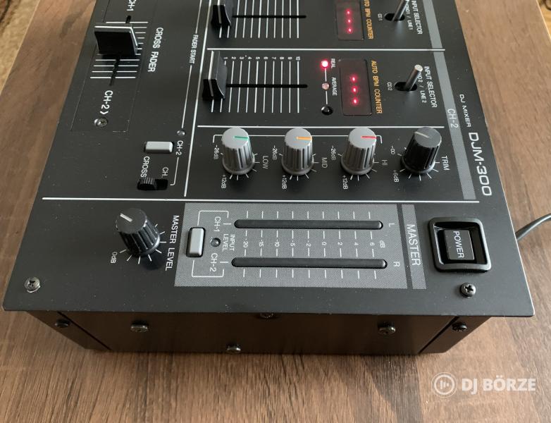 Pioneer DJM-300 2 csatornás DJ keverő