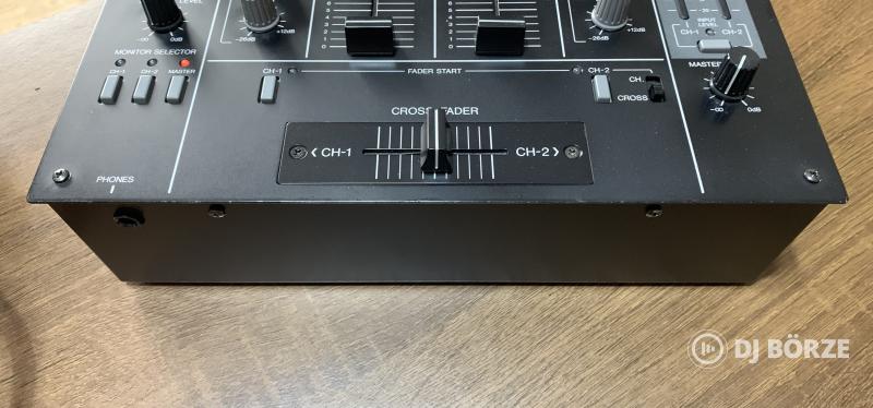 Pioneer DJM-300 2 csatornás DJ keverő