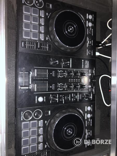 Pioneer DDJ-400 Magma rackben