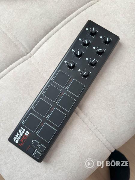 AKAI LPD8 MKII Midi Controller (Keypad, vezérlő)