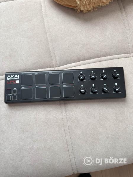 AKAI LPD8 MKII Midi Controller (Keypad, vezérlő)