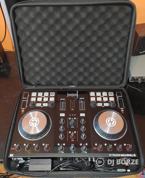 Native Instruments Traktor kontroll s2 mk2 midi kontroller