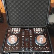 Native Instruments Traktor kontroll s2 mk2 midi kontroller