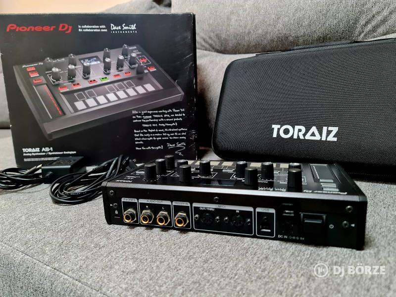 Pioneer DJ TORAIZ AS-1 analóg monofónikus szintetizátor