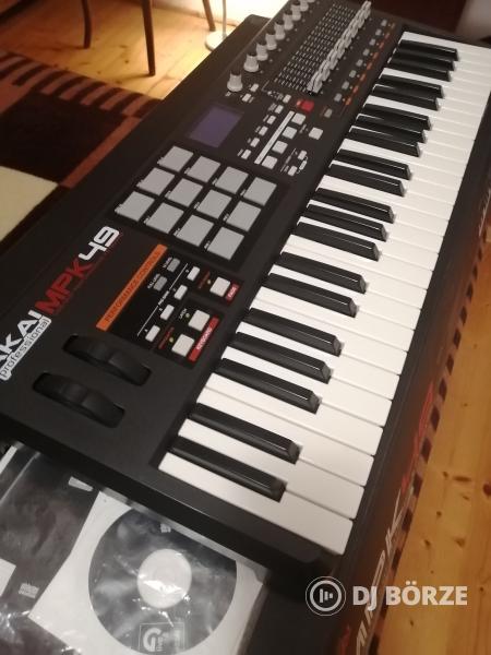 Akai MPK49