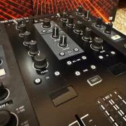 Native Instruments Traktor Z2 eladó