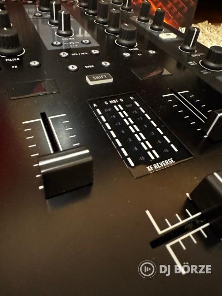 Native Instruments Traktor Z2 eladó