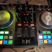 Native Instruments Traktor Kontrol s2 mk2