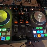 Native Instruments Traktor Kontrol s2 mk2