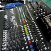 Behringer X32 digitális keverő + rack